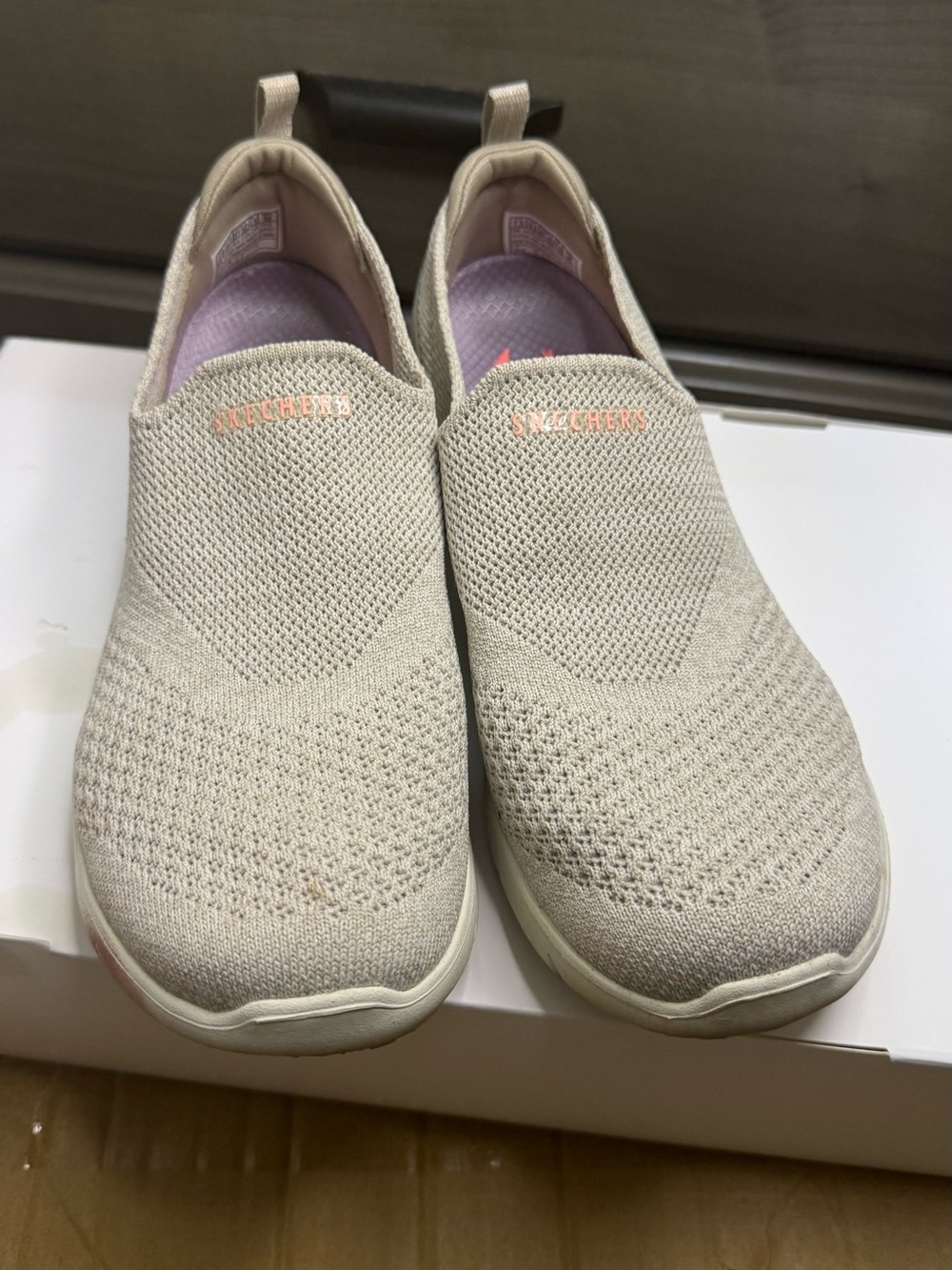 Skechers Women's Arch Fit Refine-Iris Slip-On Casual Sneakers Size 7.5